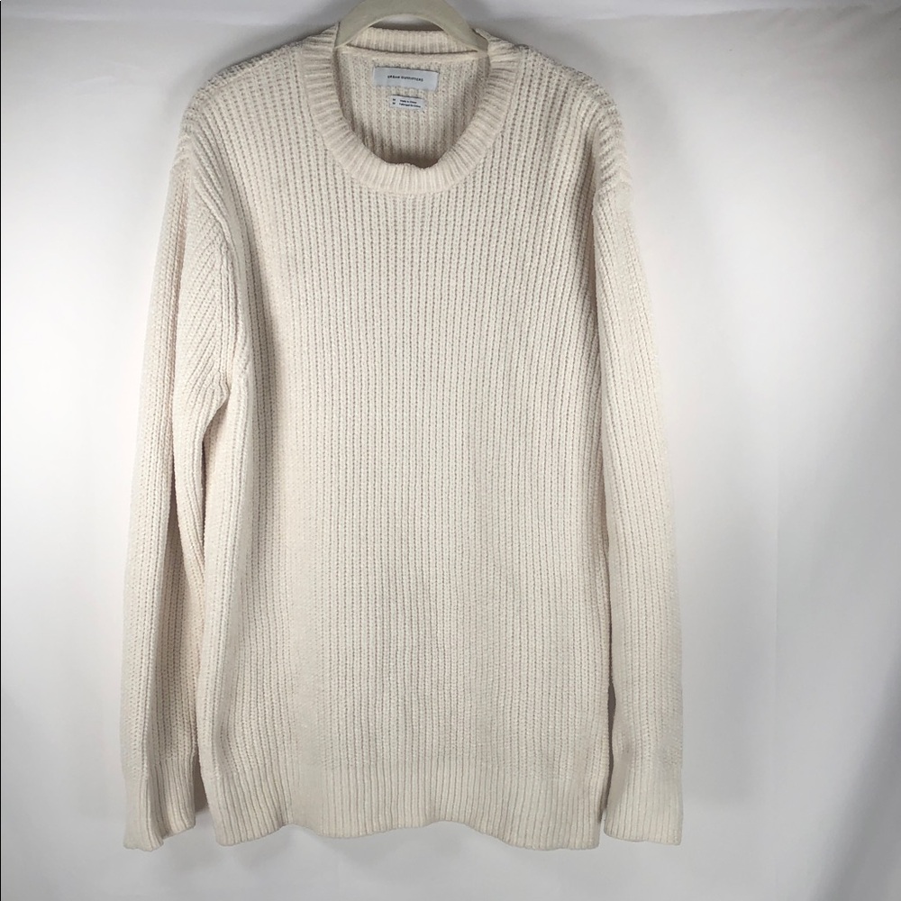 Urban Outfitters Men's Crewneck Sweater‎ in Cream